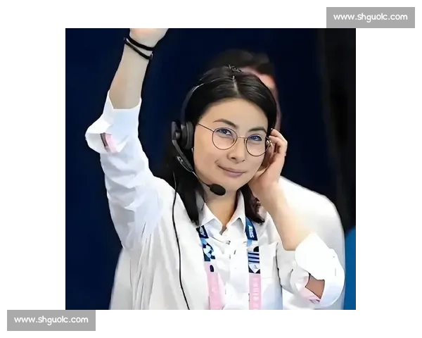 郭晶晶新加坡世锦赛执裁 补领国际泳联最高荣誉 郭晶晶新加坡世锦赛执裁 补领国际泳联最高荣誉